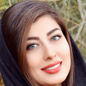 طراح فونت سنا میلانی